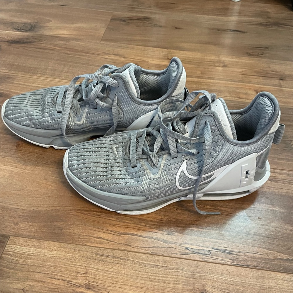 Nike Lebron Witness VI Shoes